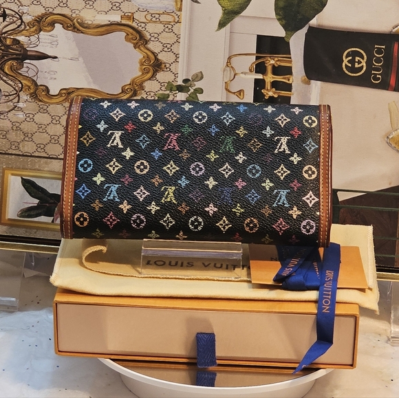 Authentic Louis Vuitton Murakami MultiColor Canvas Wallet Box, Dust Bag & Ribbon - Picture 17 of 17